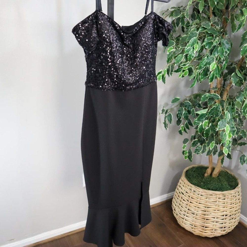 Guess Off the Shoulder Black Sequin Evening Dress with Ruffle Size 4 - Picture 2 of 9